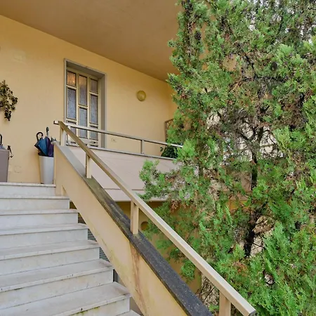 Apartmán Guesthost - Casa Del Sole Comfy Flat With Parking